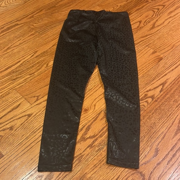 Kimberly Woman’s Black Animal Print Leggings Size S - Picture 4 of 6